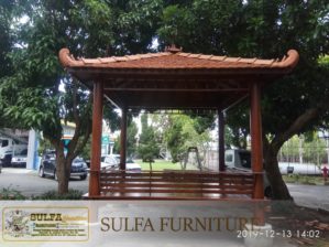 Gazebo Bahan Kayu Jati Model Minimalis