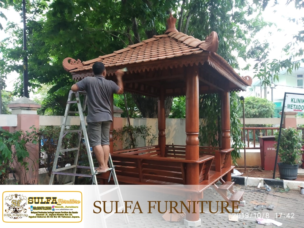 Gazebo Batang Kayu Kelapa
