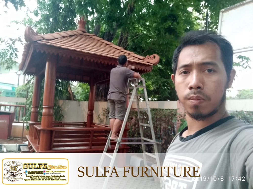 Gazebo Batang Kayu Kelapa