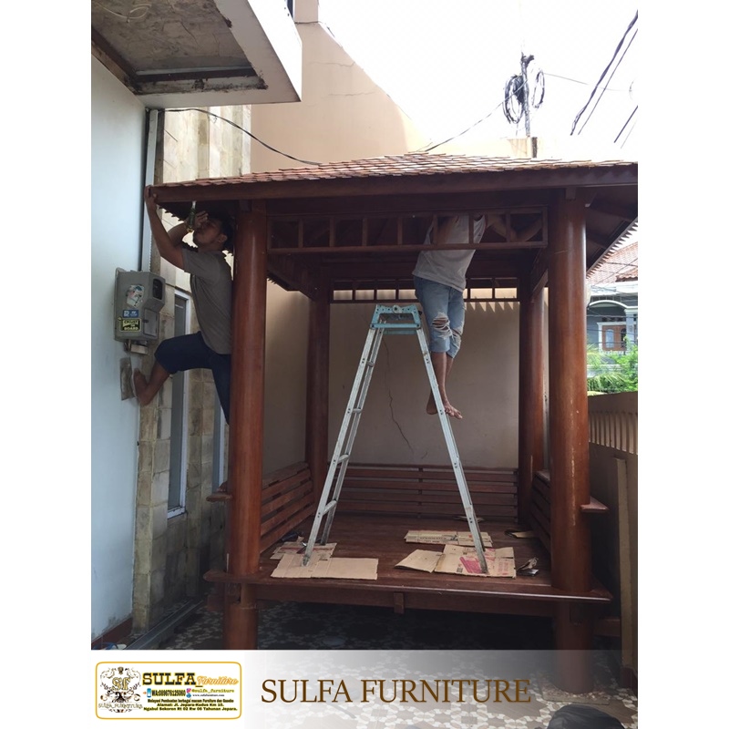 Gazebo Kayu Depan Rumah