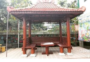 Gazebo Kolam Ikan Koi
